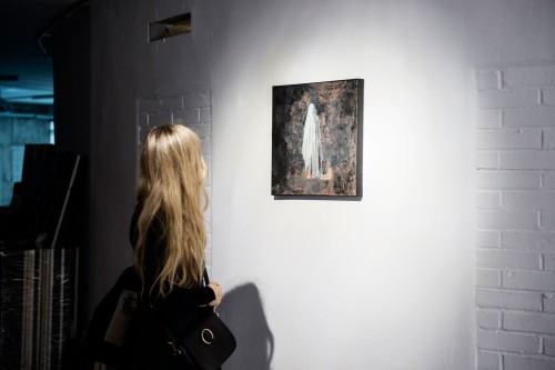 01404266.jpg Wernisaż wystawy Wojciecha Pukocza "Więcej niż 1000 słów" (22.11.2019), fot. Małgorzata Kujda, © Muzeum Współczesne Wrocław, 2019.