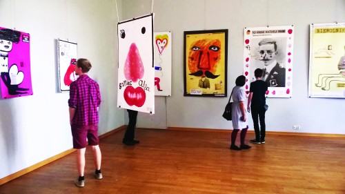 04987642.jpg ekspozycja dyplomowa Beaty Filipowicz w Auli ASP