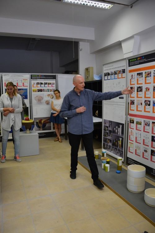 012 Katedra Ceramiki - przegąd egzaminacyjny w pracowniach projektowych