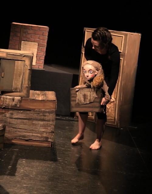 18441454.jpg "Kopciuszek" reż. M. Wiśniewska (AST), scenografia i formy lalkowe J.Fidler i N.Jędrych