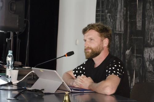 22731306.jpg UKŁADY DYNAMICZNE - 3. Ogólnopolska Konferencja towarzysząca Konkursowi Najlepszych Dyplomów Sztuki Mediów, ASP Wrocław, 17-18 maja 2018.