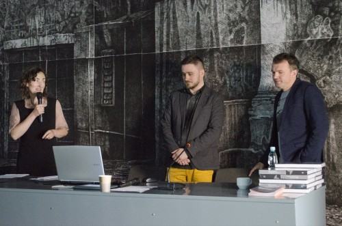 33837928.jpg UKŁADY DYNAMICZNE - 3. Ogólnopolska Konferencja towarzysząca Konkursowi Najlepszych Dyplomów Sztuki Mediów, ASP Wrocław, 17-18 maja 2018.