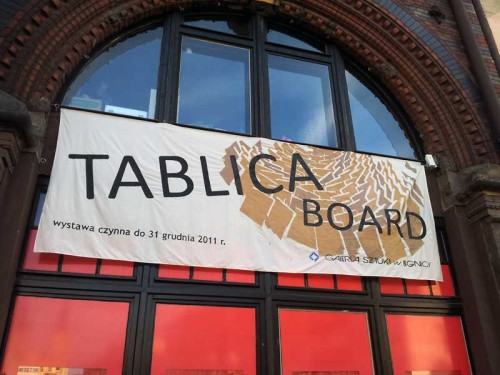 wystawy rysunku TABLICA/BOARD
