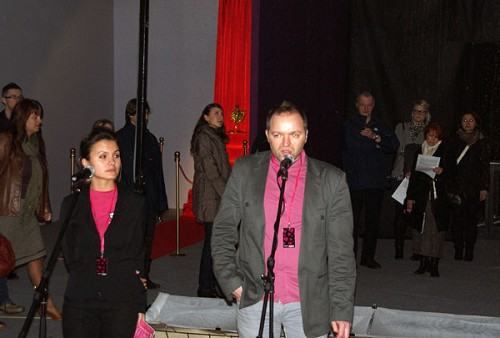 Krzysztof Ked Olszewski – dyrektor artystyczny festiwalu otwiera wystawę