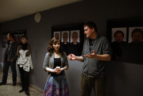 49807985.jpg Piękni i piękniejsi