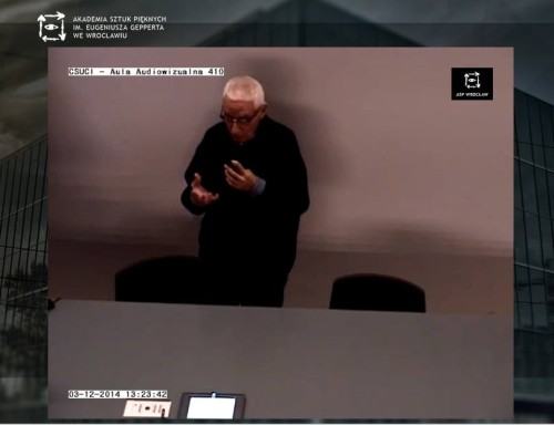 Alessandro Mendini podczas wykładu transmitowanego online.