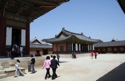 GYEONGBOKGUNG PALACE