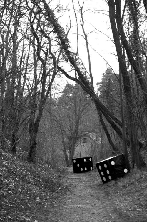 rzeźbiarze w Skokach