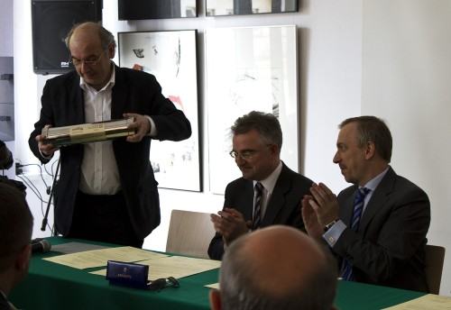 Podpisanie aktu erekcyjnego i wmurowanie kamienia węgielnego pod budowę Centrum Sztuk Użytkowych Centrum Innowacyjności. / foto Paweł Bielawny Podpisanie aktu erekcyjnego i wmurowanie kamienia węgielnego pod budowę Centrum Sztuk Użytkowych Centrum Innowacyjności. / foto Paweł Bielawny