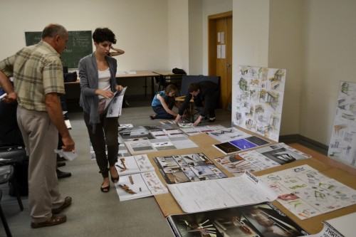 Przeglądy prac studentów II roku AW