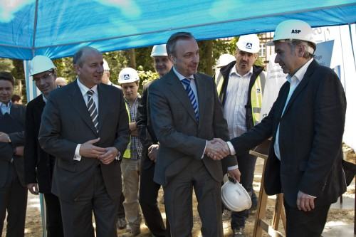 Podpisanie aktu erekcyjnego i wmurowanie kamienia węgielnego pod budowę Centrum Sztuk Użytkowych Centrum Innowacyjności. / foto Paweł Bielawny