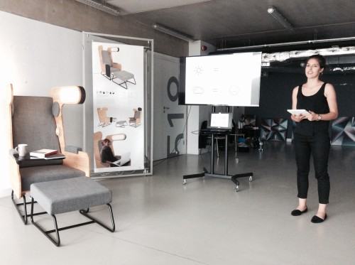 Martyna Krajewska “Stanowisko relaksacyjne z wykorzystaniem lampy antydepresyjnej”. Martyna Krajewska “Stanowisko relaksacyjne z wykorzystaniem lampy antydepresyjnej”.