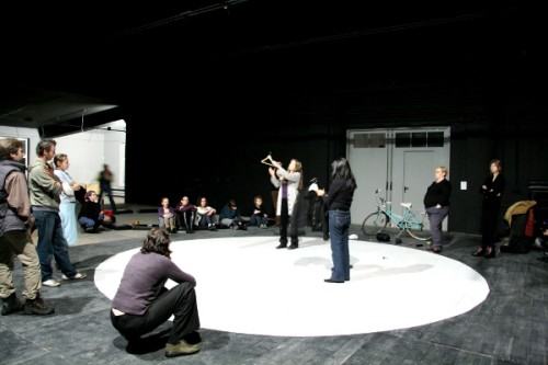 Izolda Pietrusiak i Natalia Sekuła na Festiwalu Performance w Lublinie Izolda Pietrusiak i Natalia Sekuła na Festiwalu Performance w Lublinie