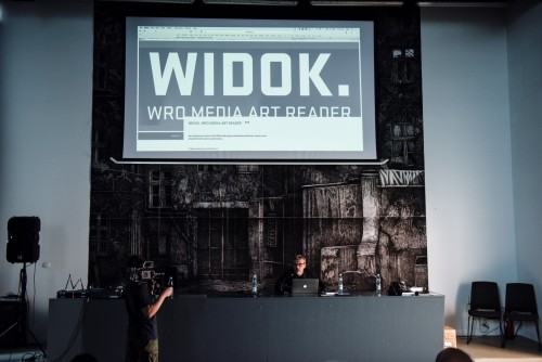 98114602.jpg UKŁADY DYNAMICZNE - 3. Ogólnopolska Konferencja towarzysząca Konkursowi Najlepszych Dyplomów Sztuki Mediów, ASP Wrocław, 17-18 maja 2018.