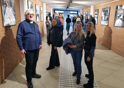 Małgorzata Kazimierczak, GDZIE JEST TO MIEJSCE? Relacja Małgorzata Kazimierczak, GDZIE JEST TO MIEJSCE? Relacja