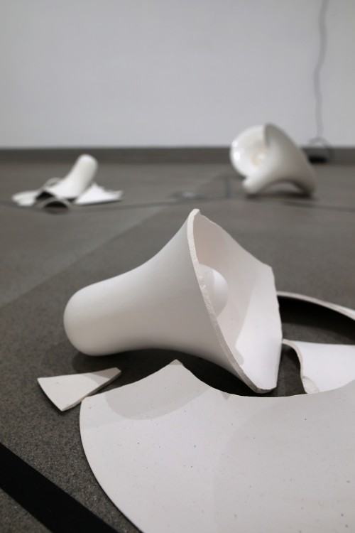 Ignacy Borkowski "Sound of Porcelain" (detal) / wystawa Granice Ekspozycji / fot. Adam Abel Ignacy Borkowski "Sound of Porcelain" (detal) / wystawa Granice Ekspozycji / fot. Adam Abel