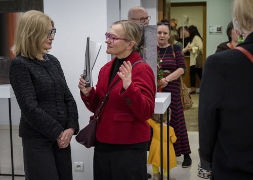 Katarzyna Koczyńska-Kielan, Ewa Zawadzka: Ontologie formy