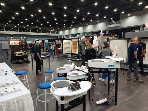 Resources Hall, stoiska - Duke Energy Convention Center NCECA 2023, zdj. Adam Abel Resources Hall, stoiska - Duke Energy Convention Center NCECA 2023, zdj. Adam Abel