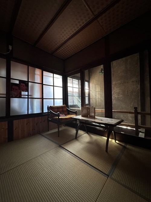 Merchants' dreams / INSOMNIA