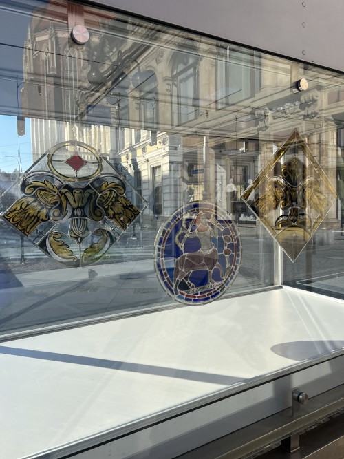 RAZEM - Wydział Ceramiki i Szkła - prezentacja Wydziału Ceramiki i Szkła w gablotach RAZEM - Wydział Ceramiki i Szkła - prezentacja Wydziału Ceramiki i Szkła w gablotach