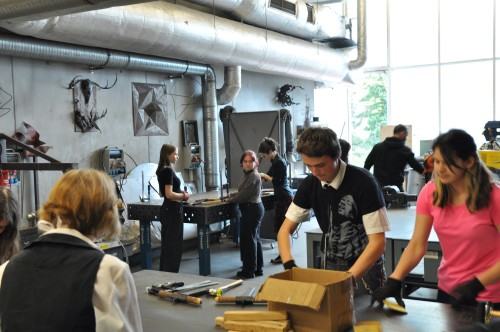 Warsztaty repuserskie dla uczniów z wrocławskiego Liceum Sztuk Plastycznych Warsztaty repuserskie dla uczniów z wrocławskiego Liceum Sztuk Plastycznych