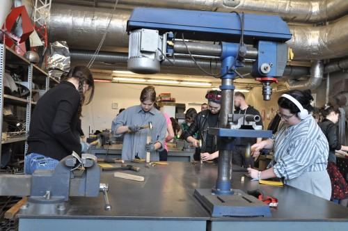 Warsztaty repuserskie dla uczniów z wrocławskiego Liceum Sztuk Plastycznych Warsztaty repuserskie dla uczniów z wrocławskiego Liceum Sztuk Plastycznych