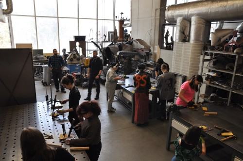 Warsztaty repuserskie dla uczniów z wrocławskiego Liceum Sztuk Plastycznych Warsztaty repuserskie dla uczniów z wrocławskiego Liceum Sztuk Plastycznych