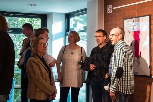 Otwarcie wystawy fotografii inscenizowanej pt. "Dwie drogi" Ewy Martyniszyn i Aliny Kindiak Otwarcie wystawy fotografii inscenizowanej pt. "Dwie drogi" Ewy Martyniszyn i Aliny Kindiak