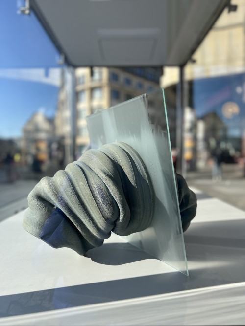 RAZEM - Wydział Ceramiki i Szkła - prezentacja Wydziału Ceramiki i Szkła w gablotach RAZEM - Wydział Ceramiki i Szkła - prezentacja Wydziału Ceramiki i Szkła w gablotach