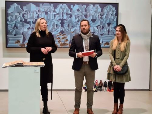 Z wielkiej nie z dużej wystawa