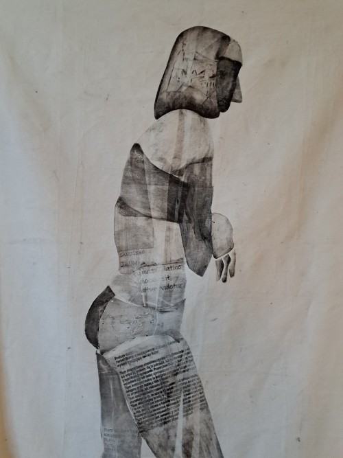 Przestrzeń jest materialna