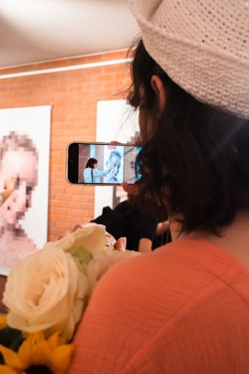Otwarcie wystawy fotografii inscenizowanej pt. "Dwie drogi" Ewy Martyniszyn i Aliny Kindiak Otwarcie wystawy fotografii inscenizowanej pt. "Dwie drogi" Ewy Martyniszyn i Aliny Kindiak