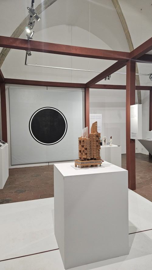 Shinchintaisha. Procesy nietrwałości Shinchintaisha. Procesy nietrwałości