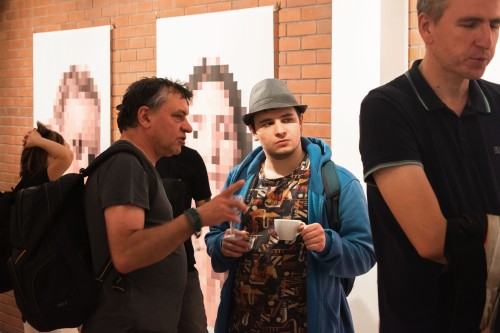 Otwarcie wystawy fotografii inscenizowanej pt. "Dwie drogi" Ewy Martyniszyn i Aliny Kindiak Otwarcie wystawy fotografii inscenizowanej pt. "Dwie drogi" Ewy Martyniszyn i Aliny Kindiak