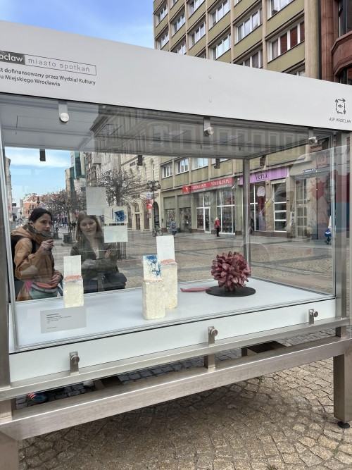 RAZEM – wystawa Wydziału Ceramiki i Szkła