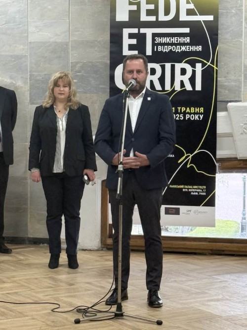 Fede et oriri Fede et oriri