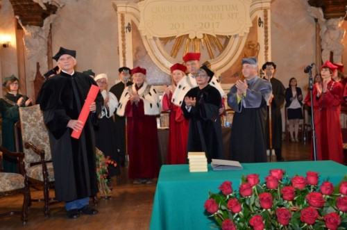 Czesław Zuber - Doktor Honoris Causa ASP we Wrocławiu Czesław Zuber - Doktor Honoris Causa ASP we Wrocławiu
