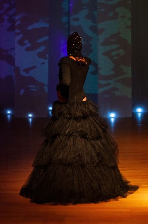 Wirusy, mutacje, kody, Adrian Lewandowski DYPLOM MAGISTERSKI 2023, Katedra Scenografii