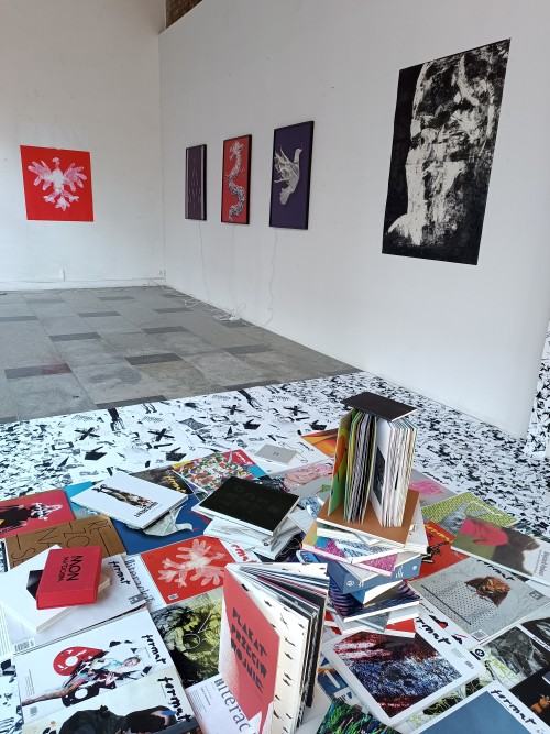 Notes from the present vol. 2 Notes from the present vol. 2