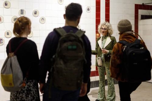 Response of the body under different social structures , Dilay Kocogullari