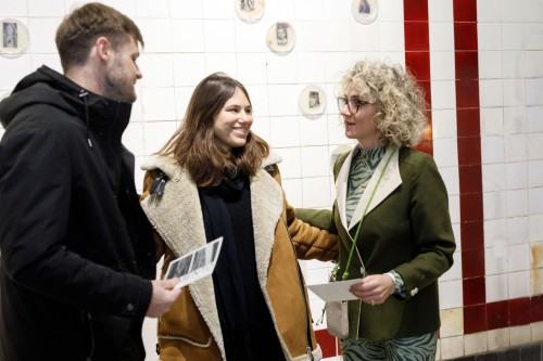 Response of the body under different social structures , Dilay Kocogullari