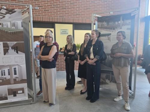 Otwarcie wystawy w Urzędzie Gminy Czernica