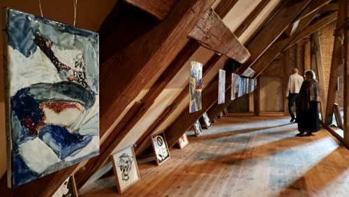 Otwarcie wystawy Studyjne Eksperiencje odbywającej się w ramach Europejskiej Nocy Muzeów w Chojnicach.