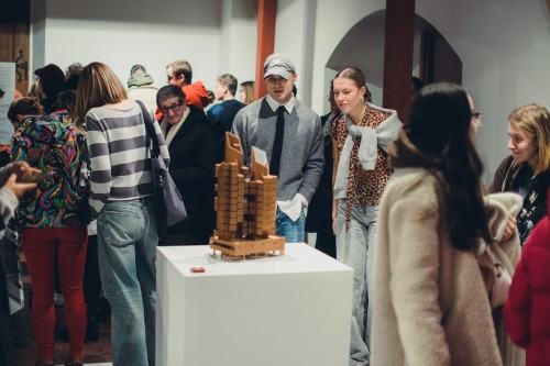 Shinchintaisha. Procesy nietrwałości Shinchintaisha. Procesy nietrwałości