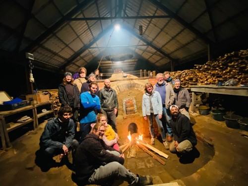 ,,Odkrywanie ognia’’ - rozładunek pieca Tongkama w Luboradowie ,,Odkrywanie ognia’’ - rozładunek pieca Tongkama w Luboradowie