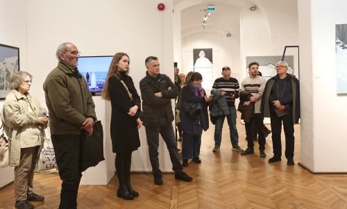 Marta Borgosz & Wojciech Pukocz, Right Here, Right There