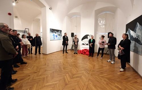 Marta Borgosz & Wojciech Pukocz, Right Here, Right There