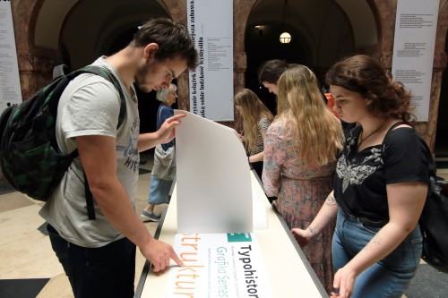 Fotorelacja z wystawy Type&roll. Skrojone na miarę