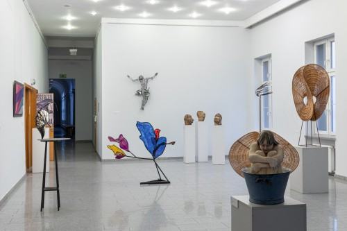 Przestrzeń jest materialna