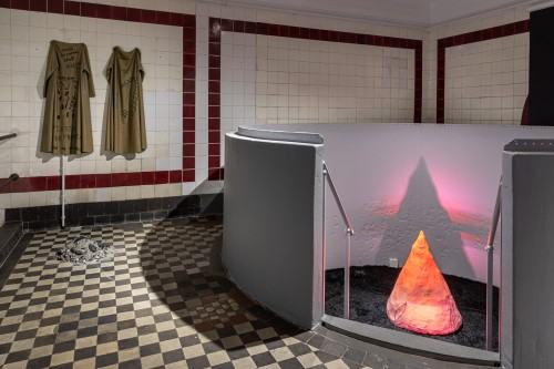 Grupa Łono - Namaszczę się popiołem i zatańczę nad stołem